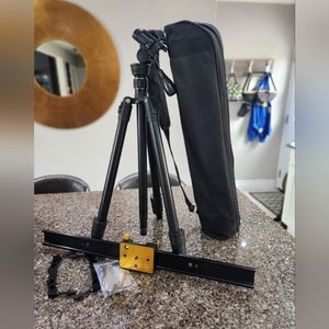 Tripod and slider